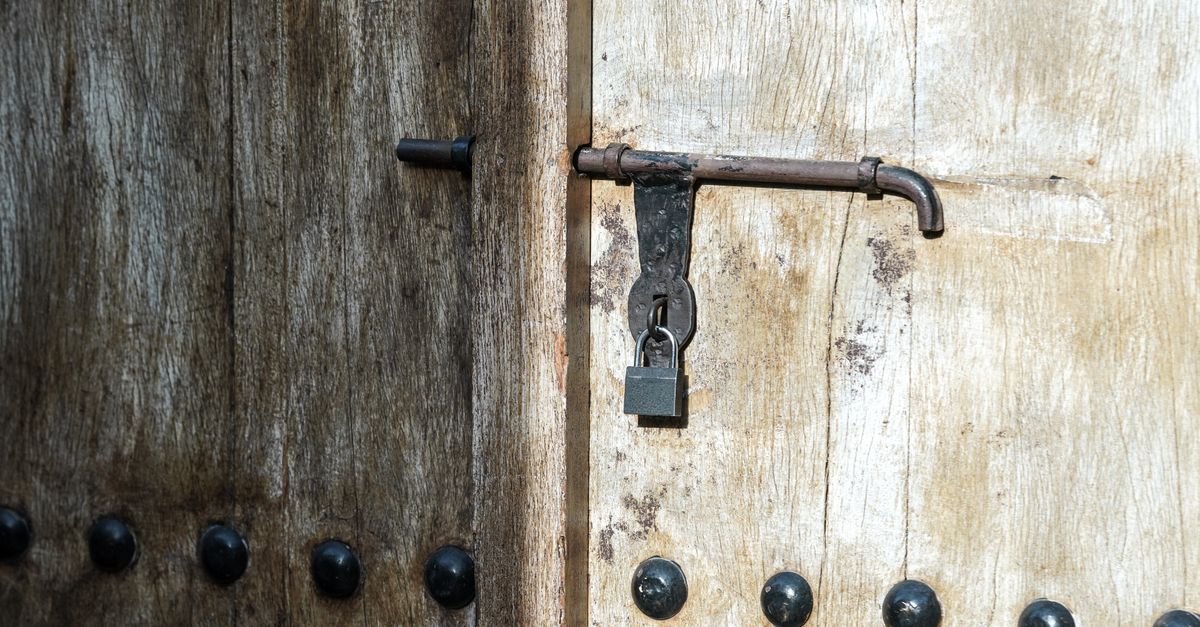 front door lock key — New Paltz Locksmith